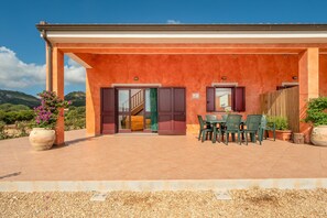 Exterior - Holiday Home Gli Ulivi Palau - Lu Maccioni with Wi-Fi, A/C, Terraces & Garden (Palau)