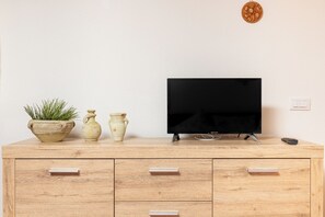 Interior - Holiday Home Gli Ulivi Palau - Lu Maccioni with Wi-Fi, A/C, Terraces & Garden (Palau)