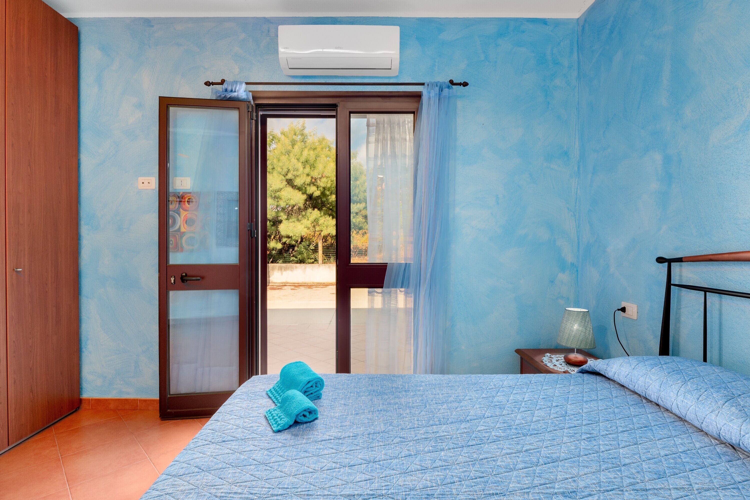 2 slaapkamers, een strijkplank/strijkijzer, gratis wifi, beddengoed