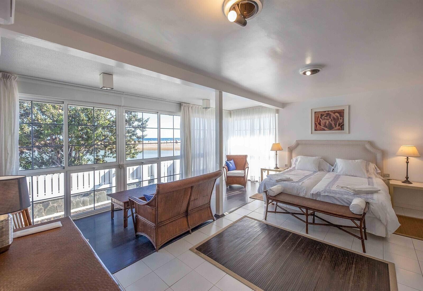 5 bedrooms, iron/ironing board, free WiFi, bed sheets