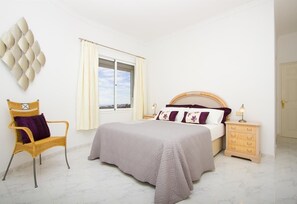 3 bedrooms, iron/ironing board, free WiFi, bed sheets - Villa "Casa McElroy" with Sea and Mountain Views, Private Pool, A/C & WiFi (Tias)