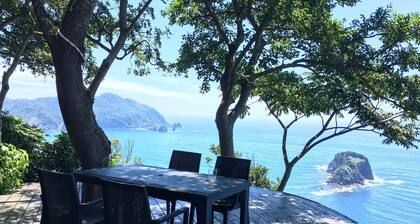 Izu Cliff House / Kamo-gun Shizuoka
