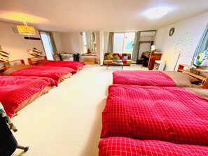 3 Schlafzimmer, Schreibtisch, Bügeleisen/Bügelbrett, kostenloses WLAN