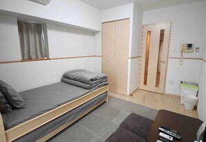 1 bedroom, desk, iron/ironing board, free WiFi - No 3013 minutes walk from JR Kokubunji Station  / Kokubunji Tokyo (Kokubunji)