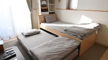 1 bedroom, desk, iron/ironing board, free WiFi