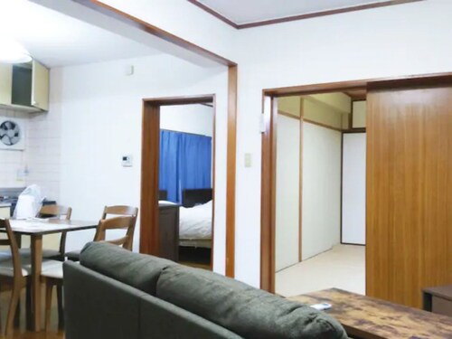 A 2LDK apartment perfect for groups Capacity 6 p - JapaneseWestern style room  LDK 52m2 5 people can stay 4 minutes walk from the nearest station  1 free parking lot  Building A  101 / Takamatsu Kagawa