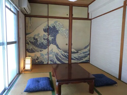 A 2LDK apartment perfect for groups Capacity 6 p - New 52m2 JapaneseWestern style room LDK  3 nights discount  Free cleaning fee  1 parking lot  4 minutes walk from Ota station  Capacity 5 people A102 / Takamatsu Kagawa