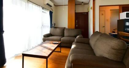 A popular 2LDK apartment for groups accommodating - JapaneseWestern style room LDK 52m2 can accommodate 5 people 4 minutes walk from the nearest station 1 free parking lot Building A 201 / Takamatsu Kagawa