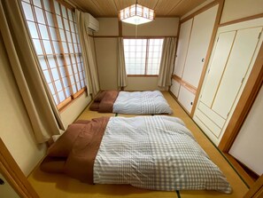 5 間睡房、書桌、熨斗/熨衫板、免費 Wi-Fi