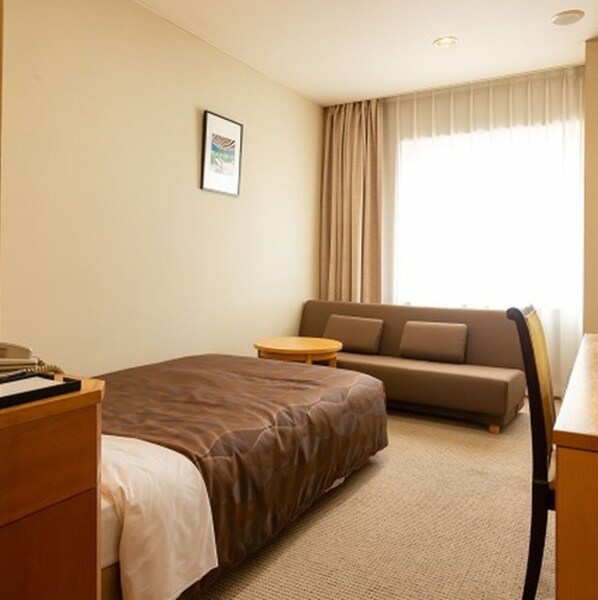 1 chambre, bureau, fer et planche à repasser, Wi-Fi gratuit