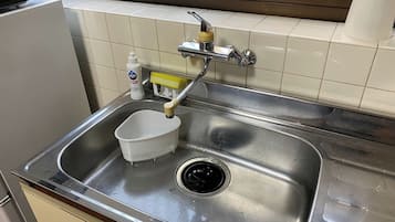 雪櫃、微波爐、爐具、廚房用具/餐具/器皿