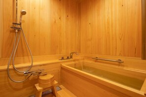 ヘアドライヤー、タオル