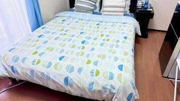 1 bedroom, desk, iron/ironing board, free WiFi