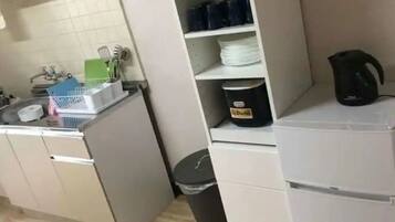 Fridge, microwave, stovetop, electric kettle