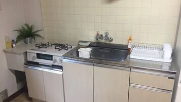 Fridge, microwave, stovetop, electric kettle