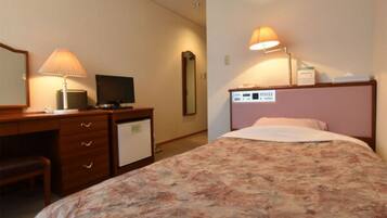 1 bedroom, desk, free WiFi, bed sheets