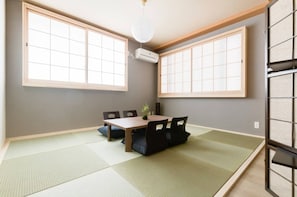 Dining - Quadruple room / Kyoto Kyōto (Kyoto)