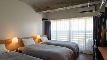 1 bedroom, desk, free WiFi, bed sheets