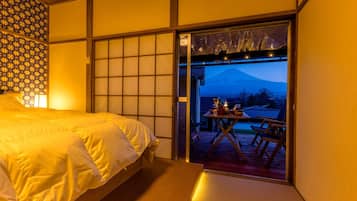 1 bedroom, desk, free WiFi, bed sheets