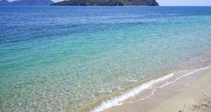 Seaside Villa SASAO / Takamatsu Kagawa