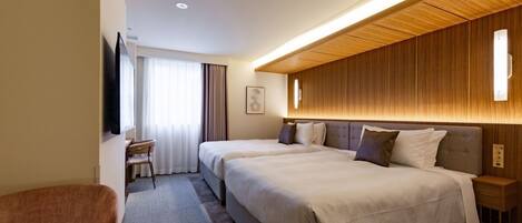 1 室のベッドルーム、デスク、アイロン / アイロン台、WiFi (無料)