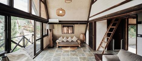 3 bedrooms, desk, free WiFi, bed sheets