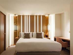 1 室のベッドルーム、デスク、アイロン / アイロン台、WiFi (無料)