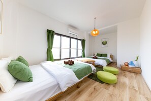 2 slaapkamers, een bureau, een strijkplank/strijkijzer, gratis wifi