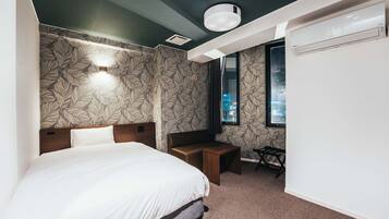 1 bedroom, desk, free WiFi, bed sheets