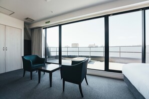 1 bedroom, desk, free WiFi, bed sheets - Top Floor Balcony Suite 8SUITE NonSmoking / Saga Saga (Saga)