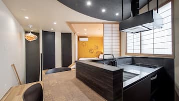2 bedrooms, desk, free WiFi, bed sheets