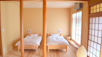 1 bedroom, desk, free WiFi, bed sheets