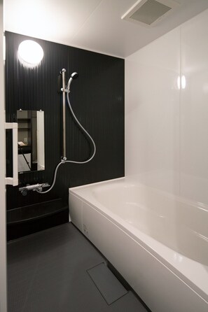 Secador de pelo, toallas