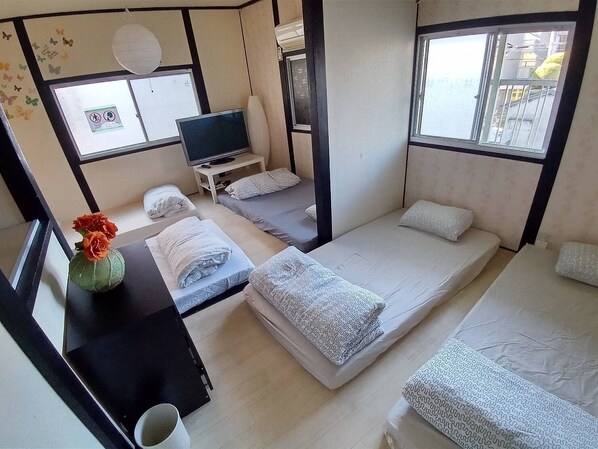 2 Schlafzimmer, Schreibtisch, Bügeleisen/Bügelbrett, kostenloses WLAN