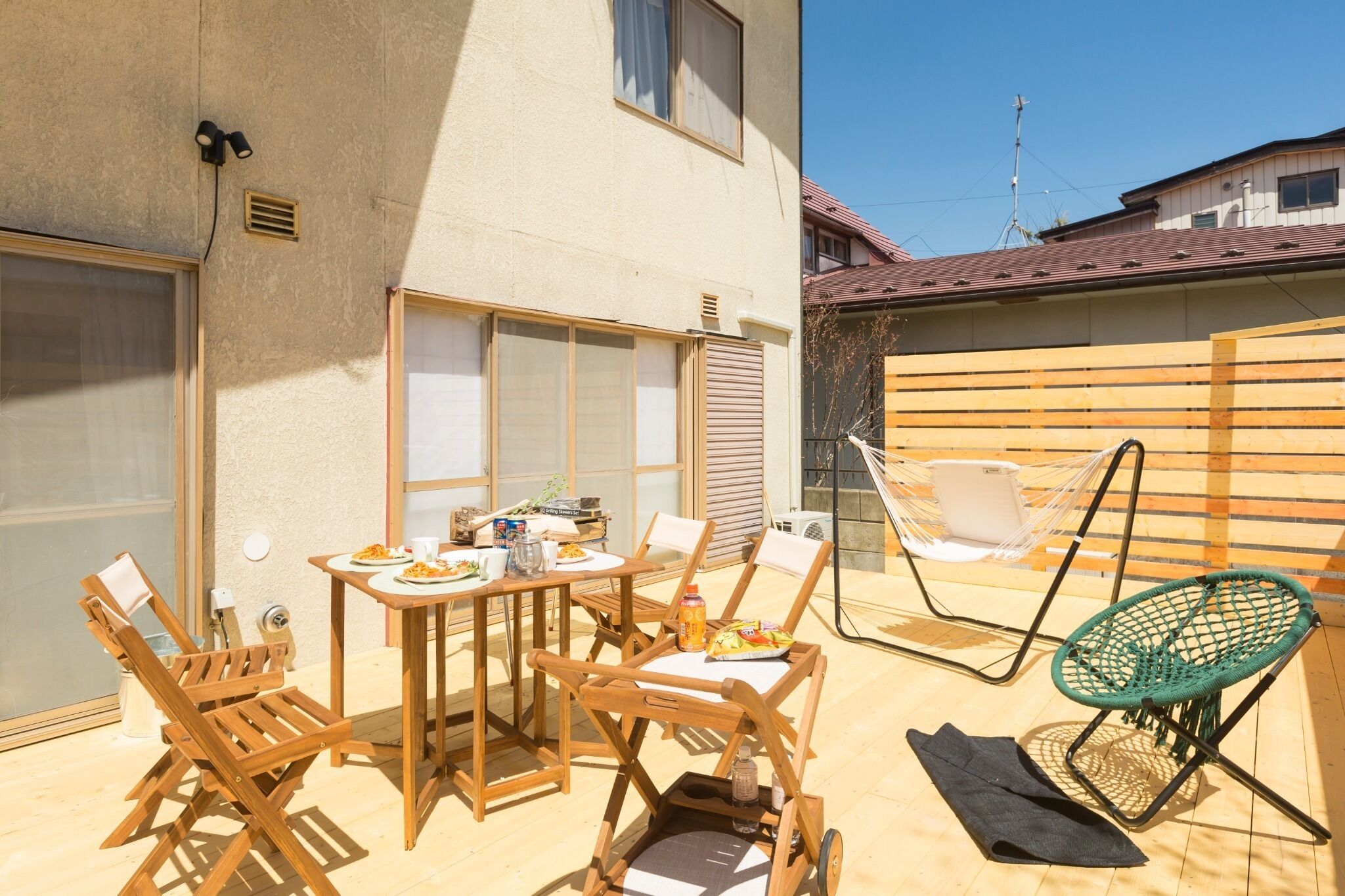 屋外ダイニングエリア