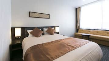 1 bedroom, desk, iron/ironing board, WiFi (free)