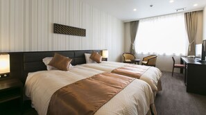 1 室のベッドルーム、デスク、アイロン / アイロン台、WiFi (無料)