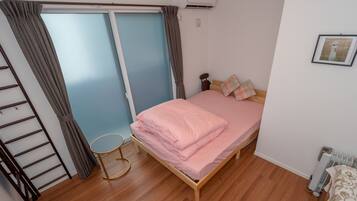 1 bedroom, desk, iron/ironing board, free WiFi