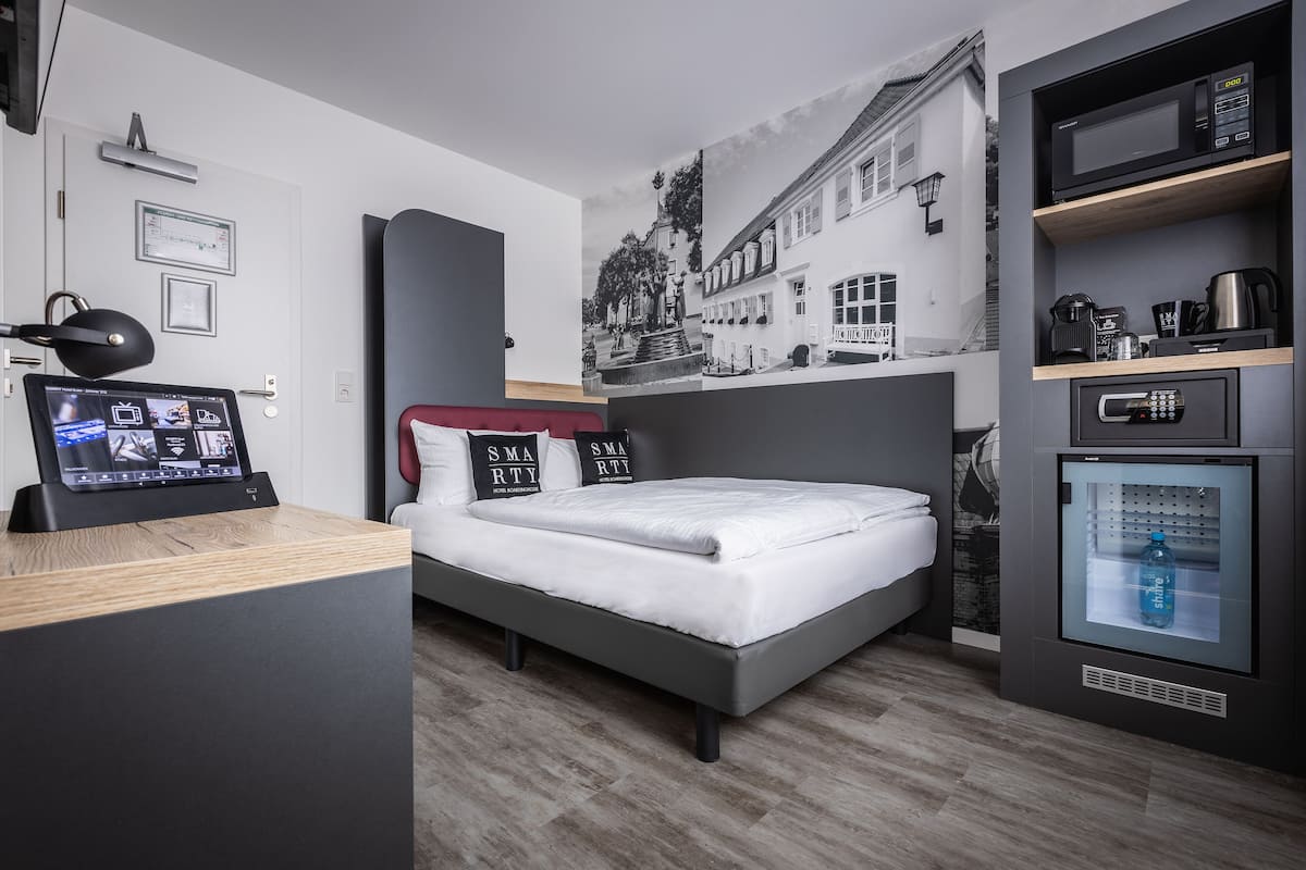 Compact Double Room | In-room safe, desk, laptop workspace, soundproofing