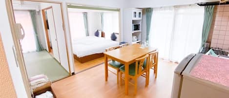 1 bedroom, desk, iron/ironing board, free WiFi