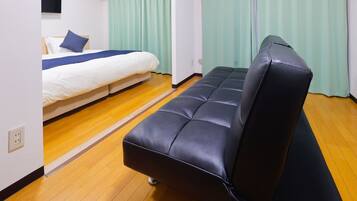 1 bedroom, desk, iron/ironing board, free WiFi