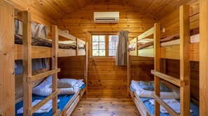 1 chambre, bureau, accĂšs au Wi-Fi (inclus), literie fournie