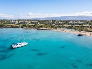 Una spiaggia nelle vicinanze