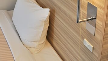 1 室のベッドルーム、デスク、アイロン / アイロン台、WiFi (無料)