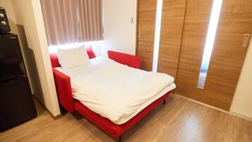 1 bedroom, WiFi (free), bed sheets
