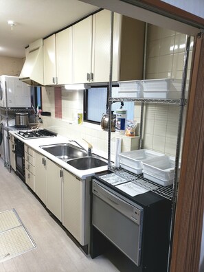 冰箱、微波炉��、烤箱、炉灶