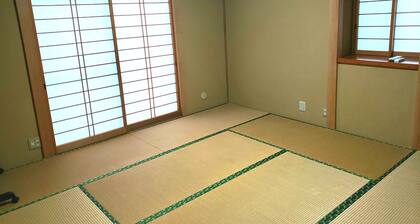 Within walking distance of Disneyland A large 115 - Within walking distance of Disneyland A large 115m2 detached house with a parking lot can be reserved / Urayasu Chiba