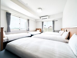 1 bedroom, desk, free WiFi, bed sheets - Standard 6 beds Bath with washroom  45 m2  / Naha Okinawa (Naha)