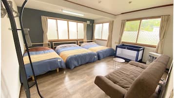 5 bedrooms, desk, iron/ironing board, free WiFi