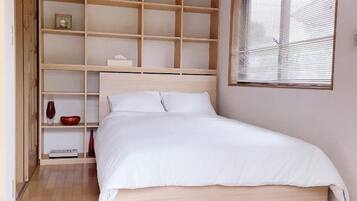 3 室のベッドルーム、デスク、アイロン / アイロン台、WiFi (無料)